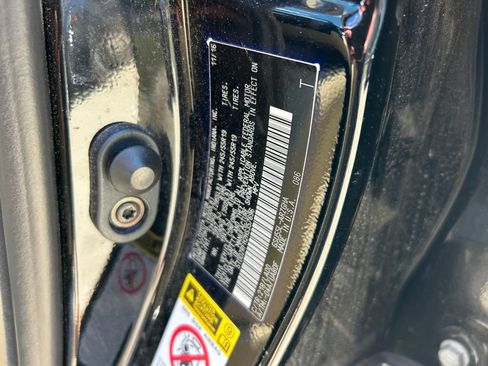 Used 2017 Toyota Highlander Limited Platinum image 10