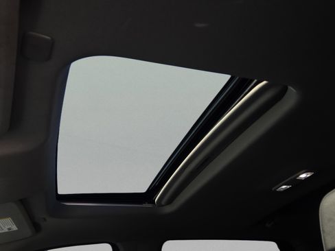 Used 2023 GMC Sierra 1500 SLT w/ SLT Premium Package image 18