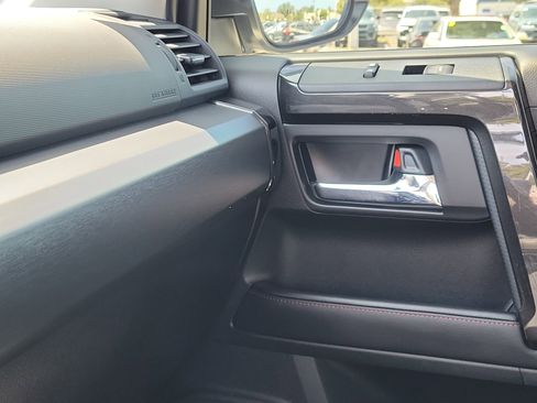 Used 2023 Toyota 4Runner TRD Off-Road Premium w/ Moonroof Package AWD/4WD image 30