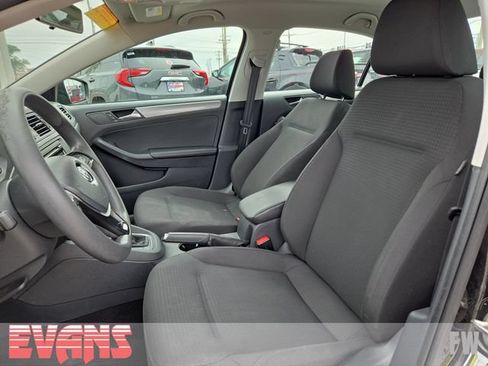 Used 2015 Volkswagen Jetta SE FWD image 18