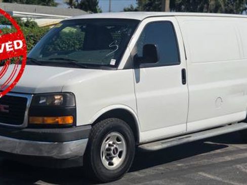 Used 2017 GMC Savana 2500 RWD image 2