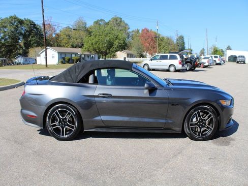 Used 2017 Ford Mustang GT Premium w/ Equipment Group 401A image 7