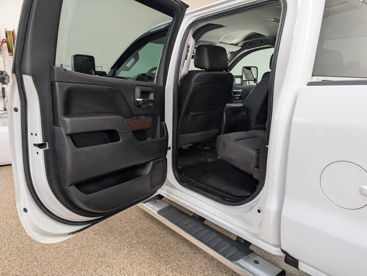 Used 2016 GMC Sierra 2500 SLT w/ Driver Alert Package AWD/4WD image 12
