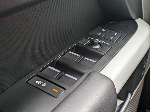 Used 2024 Land Rover Defender 130 S AWD/4WD image 23