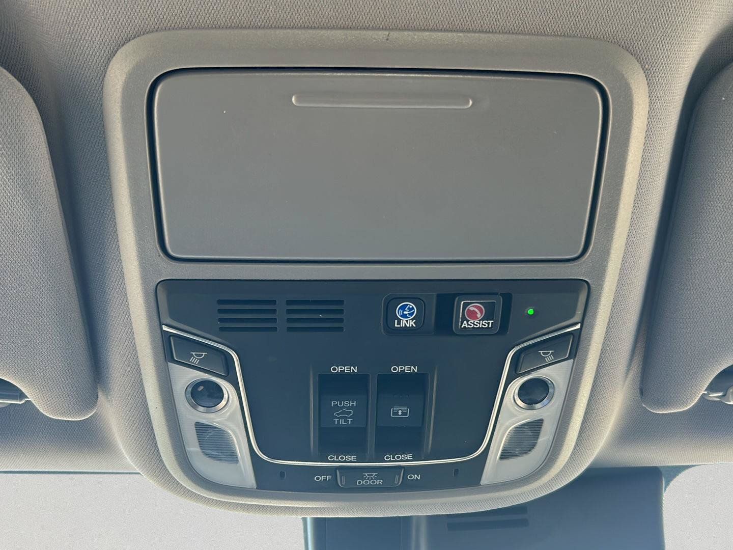 Used 2019 Honda Pilot Elite image 16