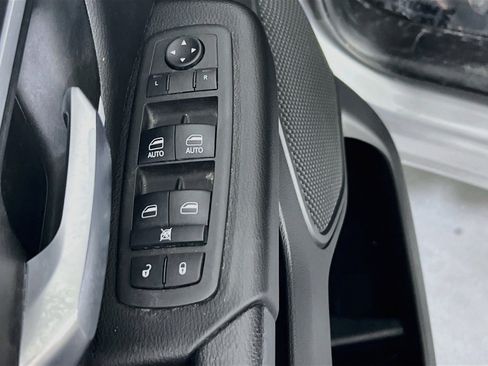 Used 2022 RAM 1500 Big Horn w/ Night Edition AWD/4WD image 17