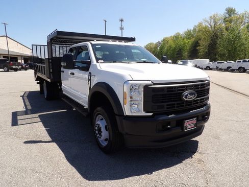 Used 2024 Ford F550 2WD Crew Cab Super Duty image 11