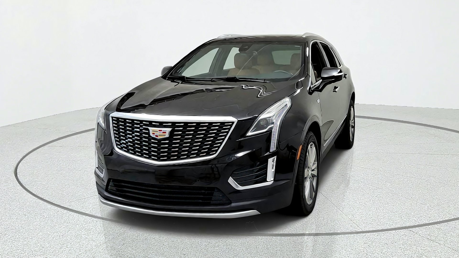 Used 2024 Cadillac XT5 Premium Luxury w/ LPO, Floor Liner Package FWD image 8