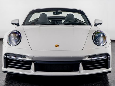 Used 2022 Porsche 911 Turbo image 22