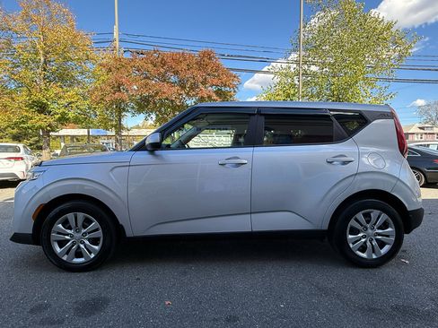 Used 2021 Kia Soul LX image 6