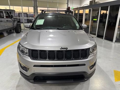 Used 2020 Jeep Compass Latitude AWD/4WD image 2