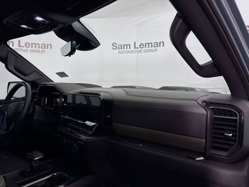 Used 2025 Chevrolet Silverado 1500 ZR2 w/ Technology Package image 33