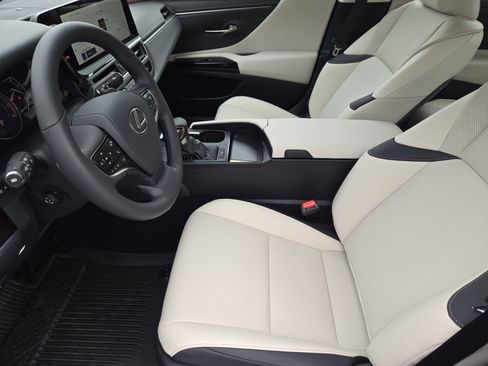 New 2025 Lexus ES 350 w/ Premium Package image 9