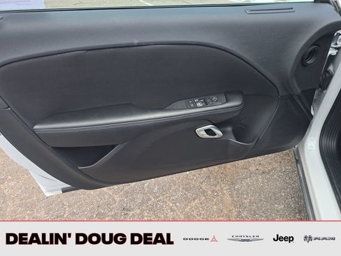 Used 2022 Dodge Challenger R/T RWD image 10
