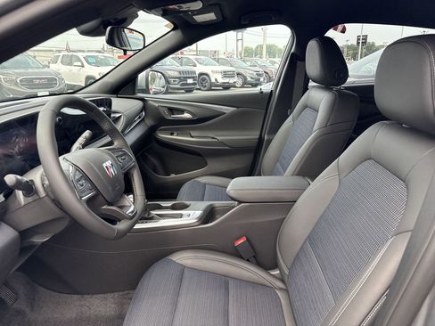 New 2025 Buick Envista Preferred w/ Convenience I Package image 11