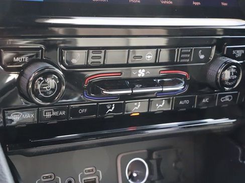 New 2025 Jeep Grand Cherokee L Limited AWD/4WD image 29
