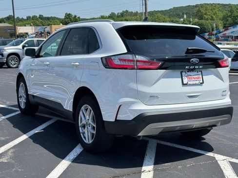 Used 2023 Ford Edge SEL w/ Convenience Package AWD/4WD image 6