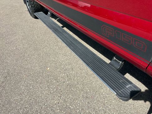 Used 2018 Ford F150 Lariat w/ Equipment Group 502A Luxury AWD/4WD image 12