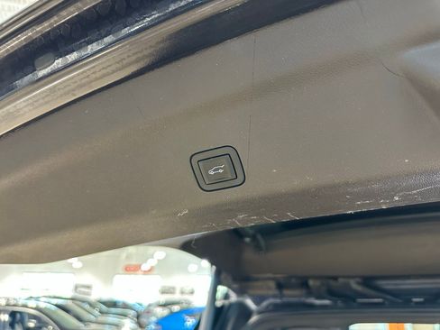 Used 2022 Chevrolet Tahoe Z71 w/ Max Trailering Package image 50