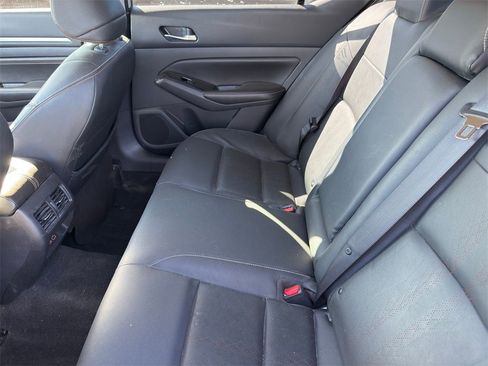 Used 2023 Nissan Altima 2.0 SR image 26