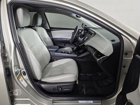 Used 2015 Toyota Avalon Limited image 13