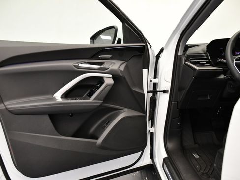 Used 2025 Audi Q5 Premium Plus w/ Premium Plus AWD/4WD image 31