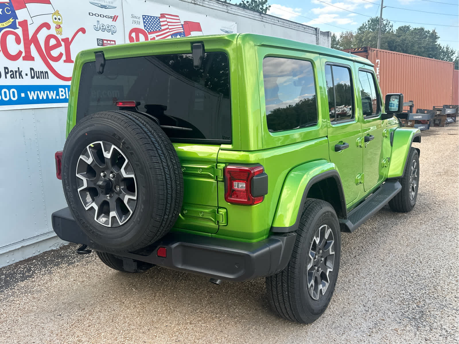 New 2026 Jeep Wrangler Unlimited Sahara AWD/4WD image 3