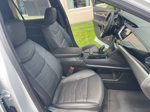 Used 2025 Cadillac XT6 Sport w/ Platinum Package AWD/4WD image 36