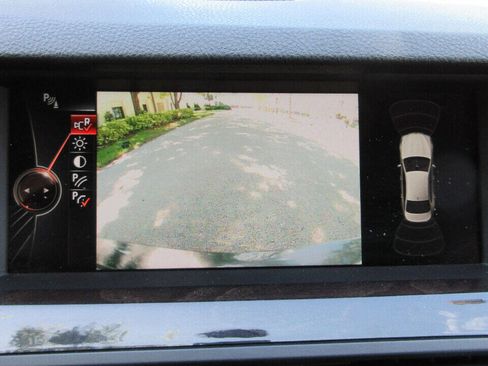 Used 2016 BMW 528i Sedan image 40