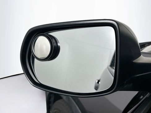 Used 2020 Honda HR-V LX image 16