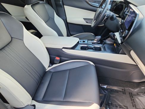 Used 2024 Lexus NX 350h AWD image 16