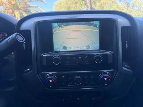 Used 2018 Chevrolet Silverado 1500 LT w/ LT Eassist Package AWD/4WD image 22