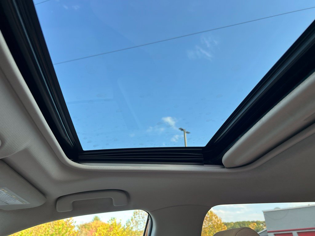 Used 2019 Toyota RAV4 XLE w/ All Weather Liner Package AWD/4WD image 21