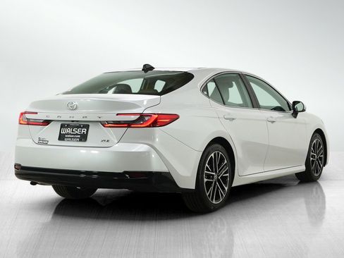 Used 2026 Toyota Camry XLE image 5