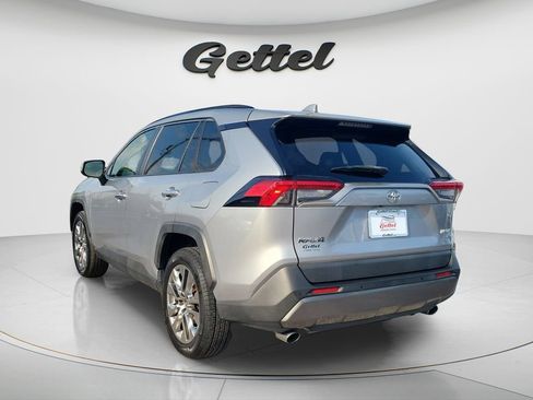 Used 2019 Toyota RAV4 Limited FWD image 7