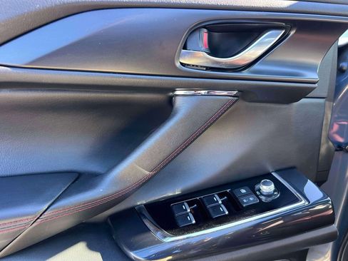 Used 2023 MAZDA CX-9 Carbon Edition image 17