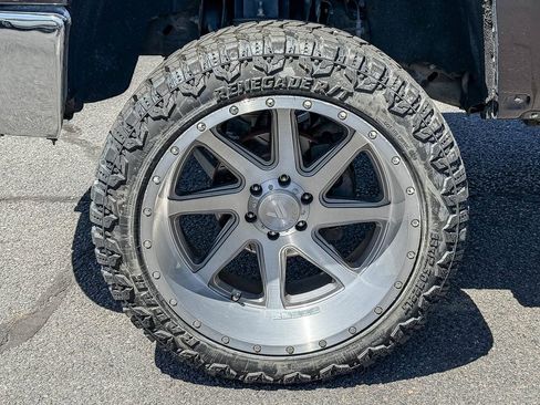 Used 2015 Chevrolet Silverado 1500 LTZ RWD image 11