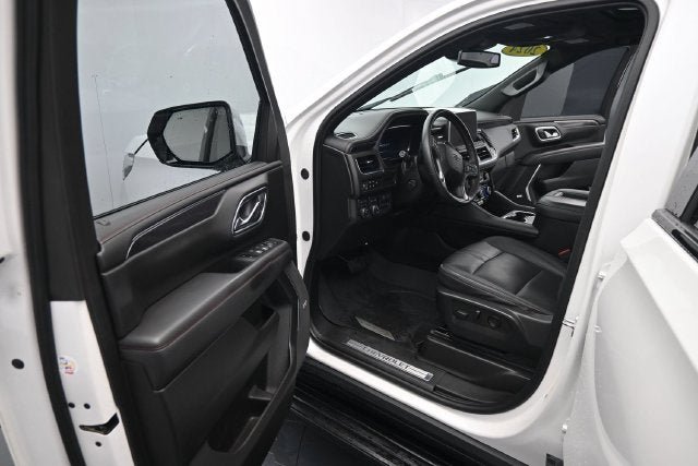 Used 2024 Chevrolet Tahoe RST w/ Luxury Package AWD/4WD image 18