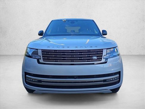 New 2025 Land Rover Range Rover SE image 2
