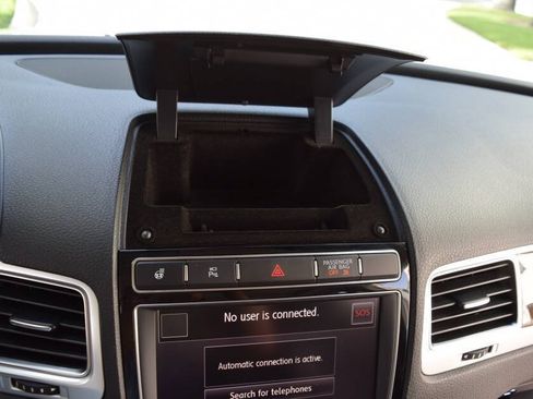 Used 2016 Volkswagen Touareg TDI AWD/4WD image 67
