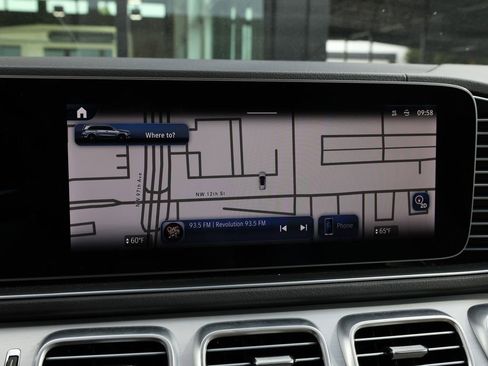 Used 2025 Mercedes-Benz GLS 450 4MATIC image 36