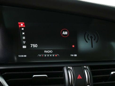 Used 2019 Alfa Romeo Giulia Ti w/ Quick Order Package 22Z Lusso image 17