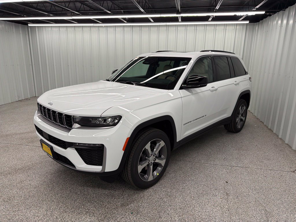 New 2026 Jeep Grand Cherokee Limited AWD/4WD image 3