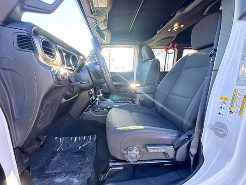 Used 2019 Jeep Wrangler Unlimited Sport S image 19