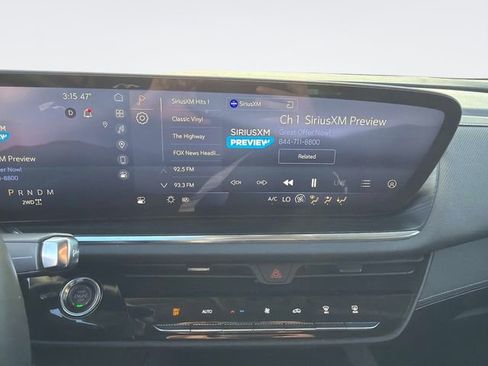 Used 2024 Buick Envision Preferred image 29