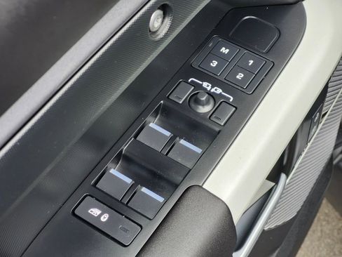 Used 2024 Land Rover Defender 110 S AWD/4WD image 16