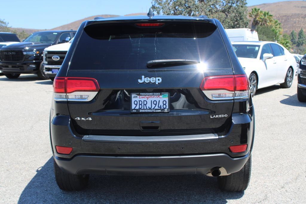 Used 2022 Jeep Grand Cherokee Laredo X AWD/4WD image 5