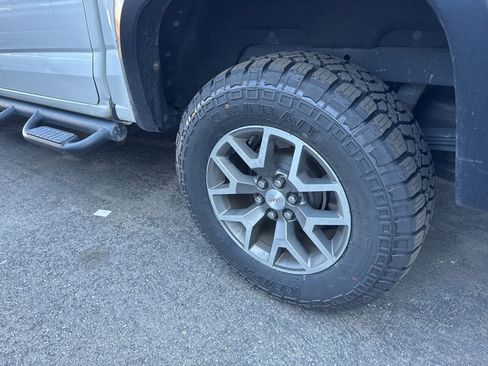 Used 2019 GMC Canyon All Terrain w/ All Terrain X Package image 5