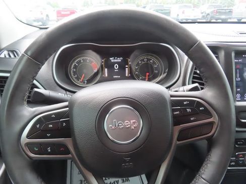Used 2022 Jeep Cherokee Latitude w/ Comfort Safety Group AWD/4WD image 34