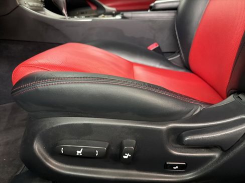 Used 2011 Lexus IS 350C image 18